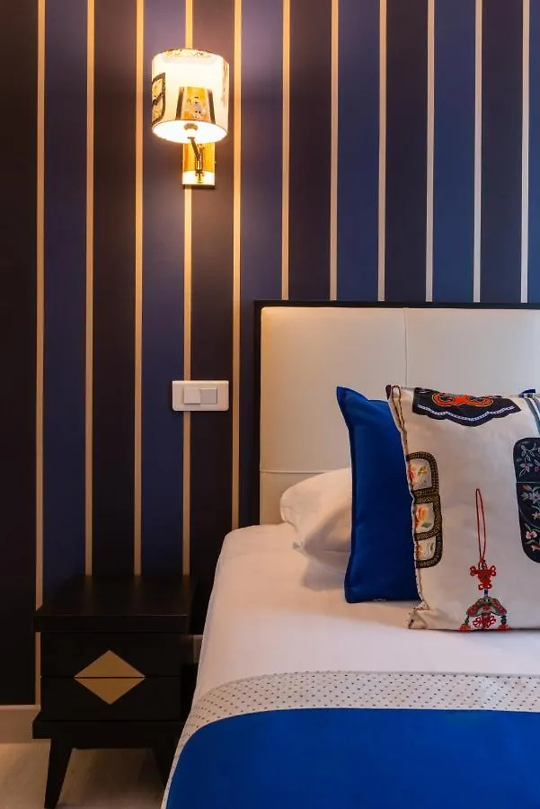 ***  Hotel Riviera Elysees Parigi Francia