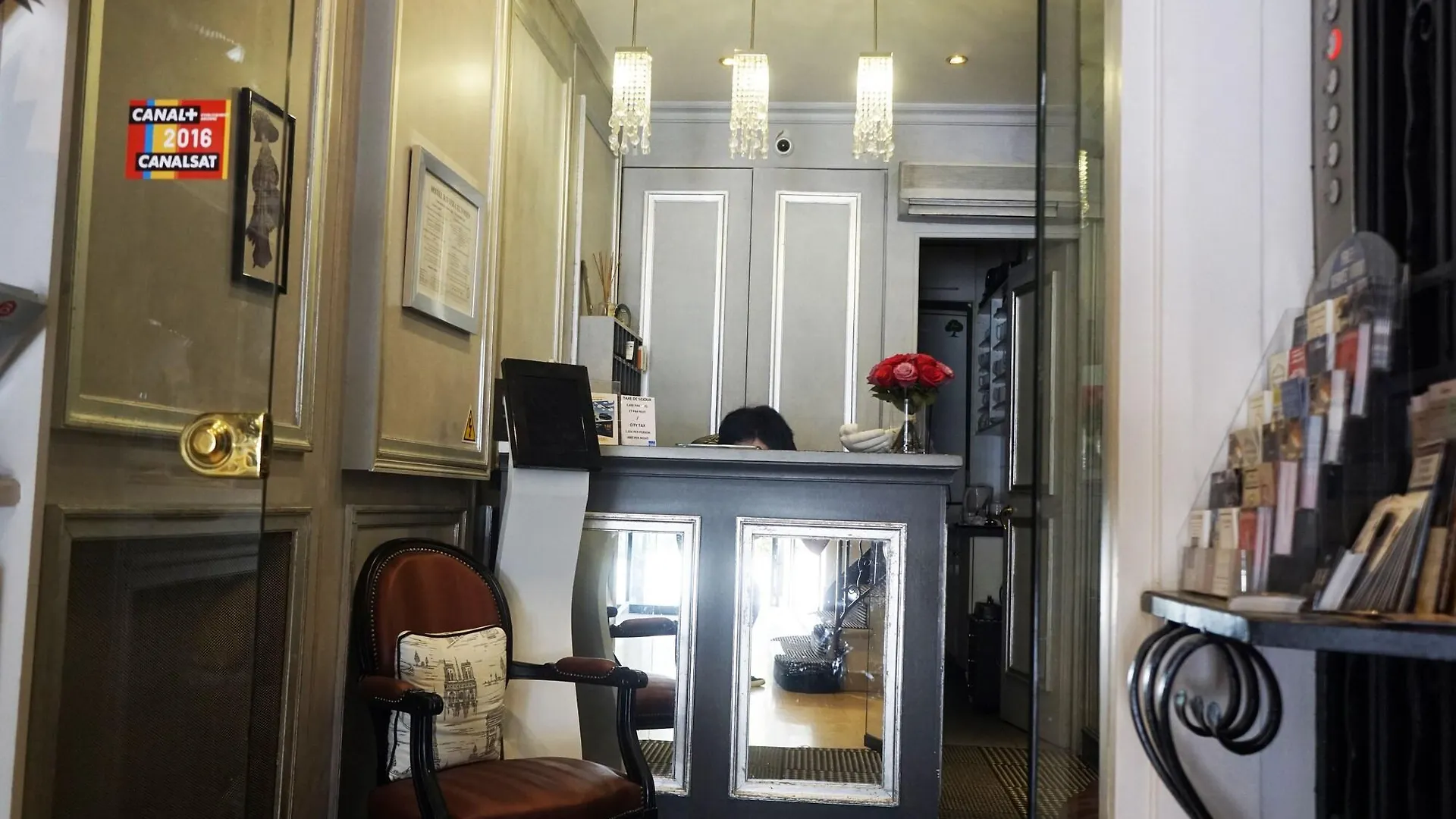 Hotel Riviera Elysees Parigi